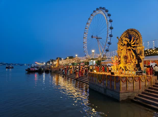 Concept view — observation wheel and Durga installation on the Howrah riverfront